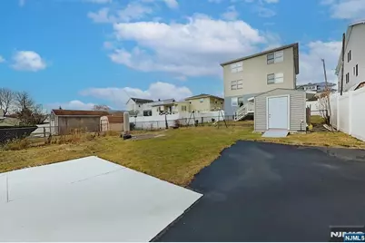 207 Lafayette Avenue, Lyndhurst Township, NJ 07071 - Photo 13