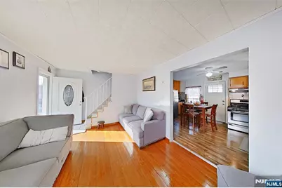 207 Lafayette Avenue, Lyndhurst Township, NJ 07071 - Photo 17