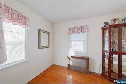 207 Lafayette Avenue, Lyndhurst Township, NJ 07071 - Photo 31