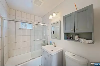 207 Lafayette Avenue, Lyndhurst Township, NJ 07071 - Photo 33