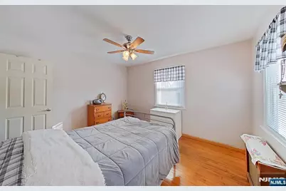 207 Lafayette Avenue, Lyndhurst Township, NJ 07071 - Photo 29