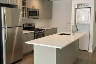 748 Mainsail Ln 748, Secaucus, NJ 07094 - Photo 3