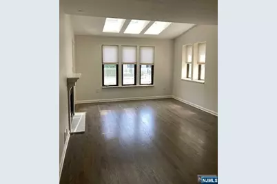 748 Mainsail Lane 748 #748, Secaucus, NJ 07094 - Photo 7