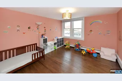 675 Center Street, Oradell, NJ 07649 - Photo 15