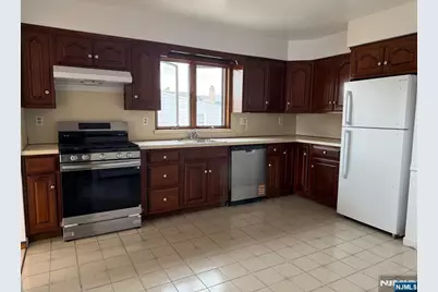 373 Jersey Avenue, Fairview, NJ 07022 - Photo 5
