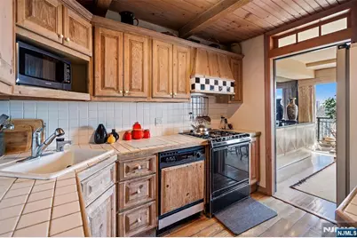 4 Horizon Road G-10 #G-10, Fort Lee, NJ 07024 - Photo 7