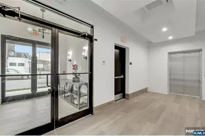 255 Ridge Road 201 #201, Lyndhurst Township, NJ 07071 - Photo 5