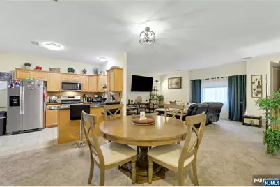 520 Victor Street 8 #8, Saddle Brook Township, NJ 07663 - Photo 3