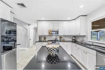 8 Split Rock Road, Upper Saddle River, NJ 07458 - Photo 19