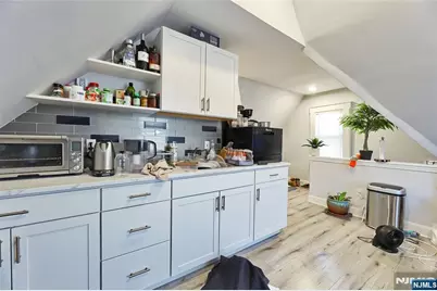 592 Broad Street, Carlstadt, NJ 07072 - Photo 23