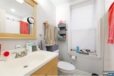 592 Broad Street, Carlstadt, NJ 07072 - Photo 11