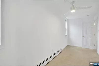 811 Montgomery Street 201 #201, Jersey City, NJ 07306 - Photo 5