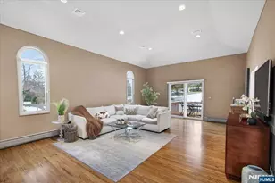 117 Van Riper Ln, Woodcliff Lake, NJ 07677 - Photo 7