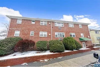 201 Oakdene Place C00E2 #C00E2, Cliffside Park, NJ 07010 - Photo 3