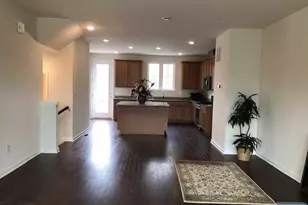 32 Litchfield Ln 403, Fair Lawn, NJ 07410 - Photo 5