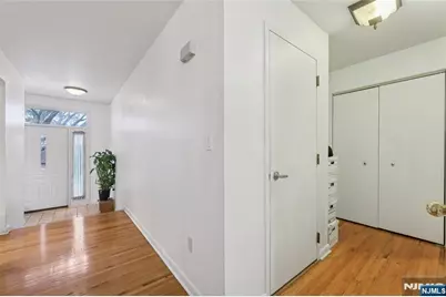 33 Pamrapo Court C33W #C33W, Glen Rock, NJ 07452 - Photo 11