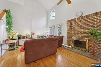 33 Pamrapo Court C33W #C33W, Glen Rock, NJ 07452 - Photo 13