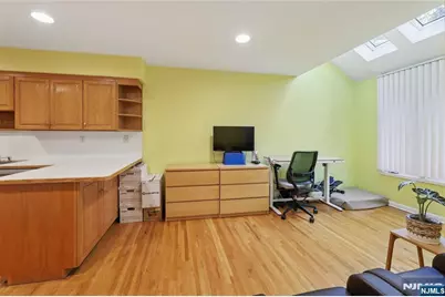 33 Pamrapo Court C33W #C33W, Glen Rock, NJ 07452 - Photo 5