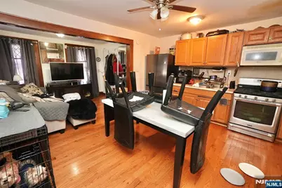 425 Dewitt Avenue, Belleville, NJ 07109 - Photo 5