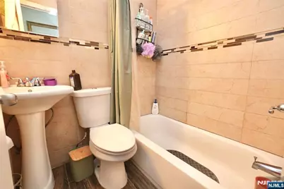 425 Dewitt Avenue, Belleville, NJ 07109 - Photo 9