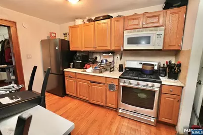 425 Dewitt Avenue, Belleville, NJ 07109 - Photo 5