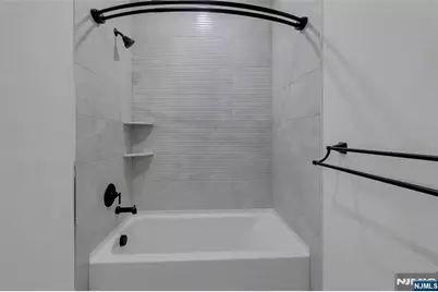 255 Ridge Road 204 #204, Lyndhurst Township, NJ 07071 - Photo 17