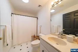 5 Eastview Terrace C, Demarest, NJ 07627 - Photo 9