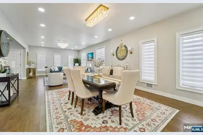 24 Holmes Lane, Wayne, NJ 07470 - Photo 9