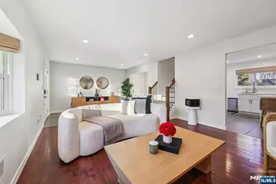 17 Maple Avenue, Mahwah, NJ 07430 - Photo 5