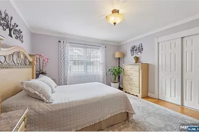 391 E Avenue, Bayonne, NJ 07002 - Photo 13