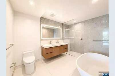 320 Adolphus Avenue 706 #706, Cliffside Park, NJ 07010 - Photo 5