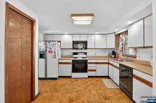 87 Merseles Street 2, Jersey City, NJ 07302 - Photo 9