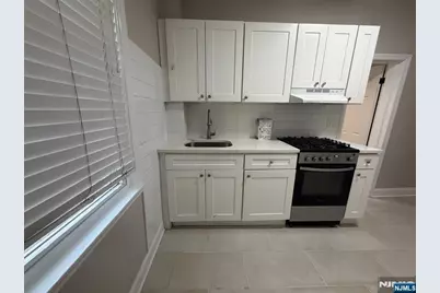 139 40th Street, Union City, NJ 07087 - Photo 5