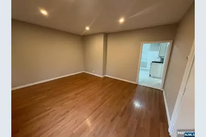 139 40th Street, Union City, NJ 07087 - Photo 3