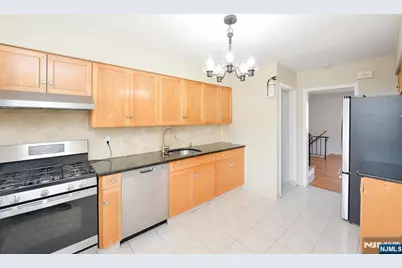 113 Woods Avenue, Bergenfield, NJ 07621 - Photo 7