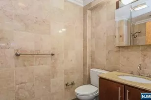 17 Meadow Road 210, Rutherford, NJ 07070 - Photo 9