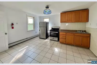 215 William Street Apt2 #APT2, Harrison, NJ 07029 - Photo 3