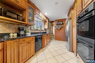 81 Vreeland Ave, Midland Park, NJ 07432 - Photo 13