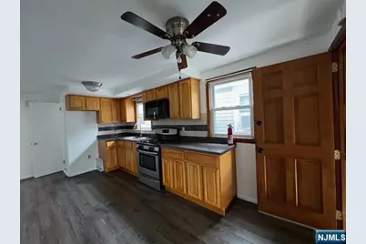 316 William Street 2F #2F, Harrison, NJ 07029 - Photo 3