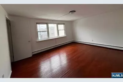 316 William Street 2F #2F, Harrison, NJ 07029 - Photo 5