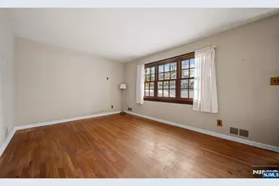 212 Spruce Street, Midland Park, NJ 07432 - Photo 3