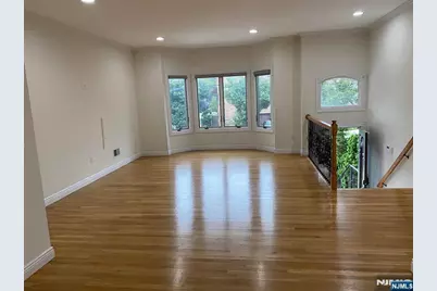 436A Lawton Avenue A #A, Cliffside Park, NJ 07010 - Photo 3