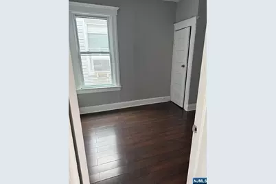 173 Wilkinson Avenue, Jersey City, NJ 07305 - Photo 9