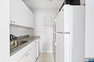 300 Lookout Ave C4, Hackensack, NJ 07601 - Photo 13