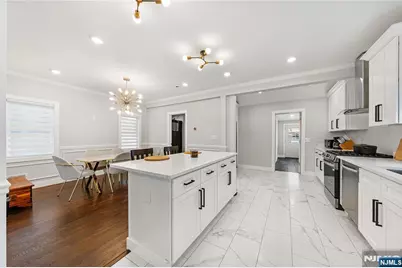 207 Post Avenue, Lyndhurst Township, NJ 07071 - Photo 7