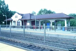 418 Poets Way, Mahwah, NJ 07430 - Photo 23