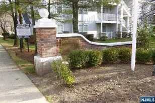 418 Poets Way, Mahwah, NJ 07430 - Photo 19