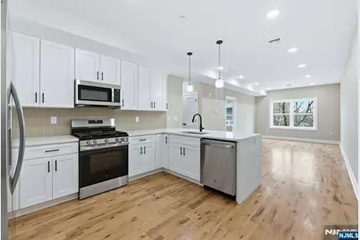 109 7th Street, Newark, NJ 07107 - Photo 11