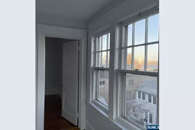 621 Undercliff Avenue 2 #2, Edgewater, NJ 07020 - Photo 11