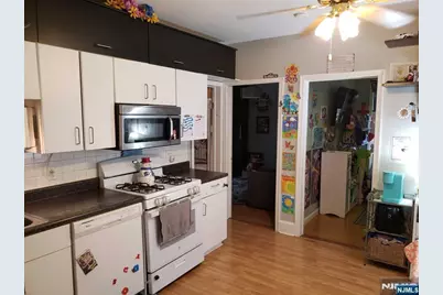 39 Tuttle Street, Wallington, NJ 07057 - Photo 3